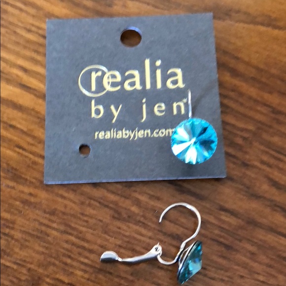 Realia by Jen blue Swarovski crystal earring - Picture 2 of 4